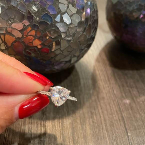 SPARKLING Sterling Silver Triangle Sterling Silver Plating Zircon Ring - Picture 5 of 5